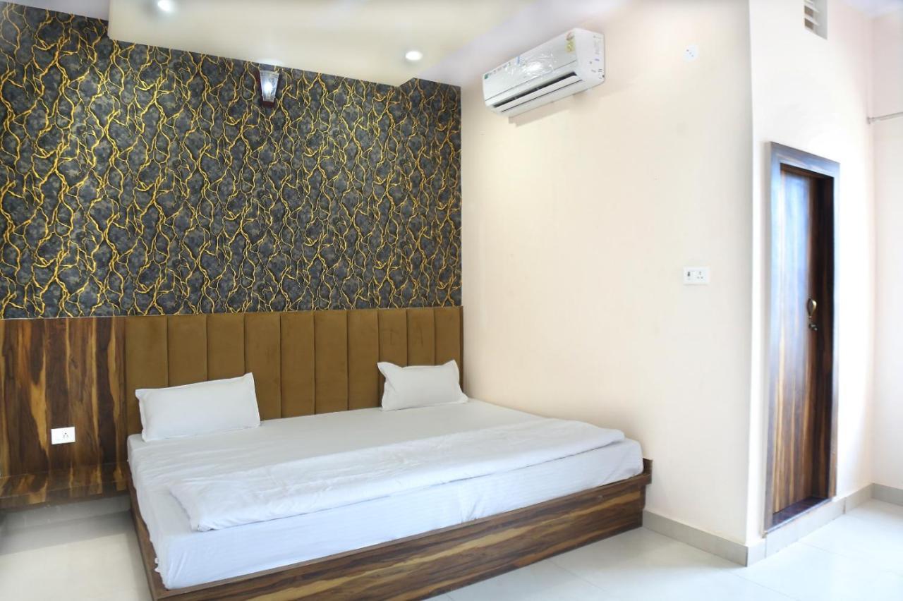 Hotel Keshavam Inn Mathura Exterior photo